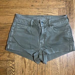 AMERICAN EAGLE OLIVE GREEN SHORTS